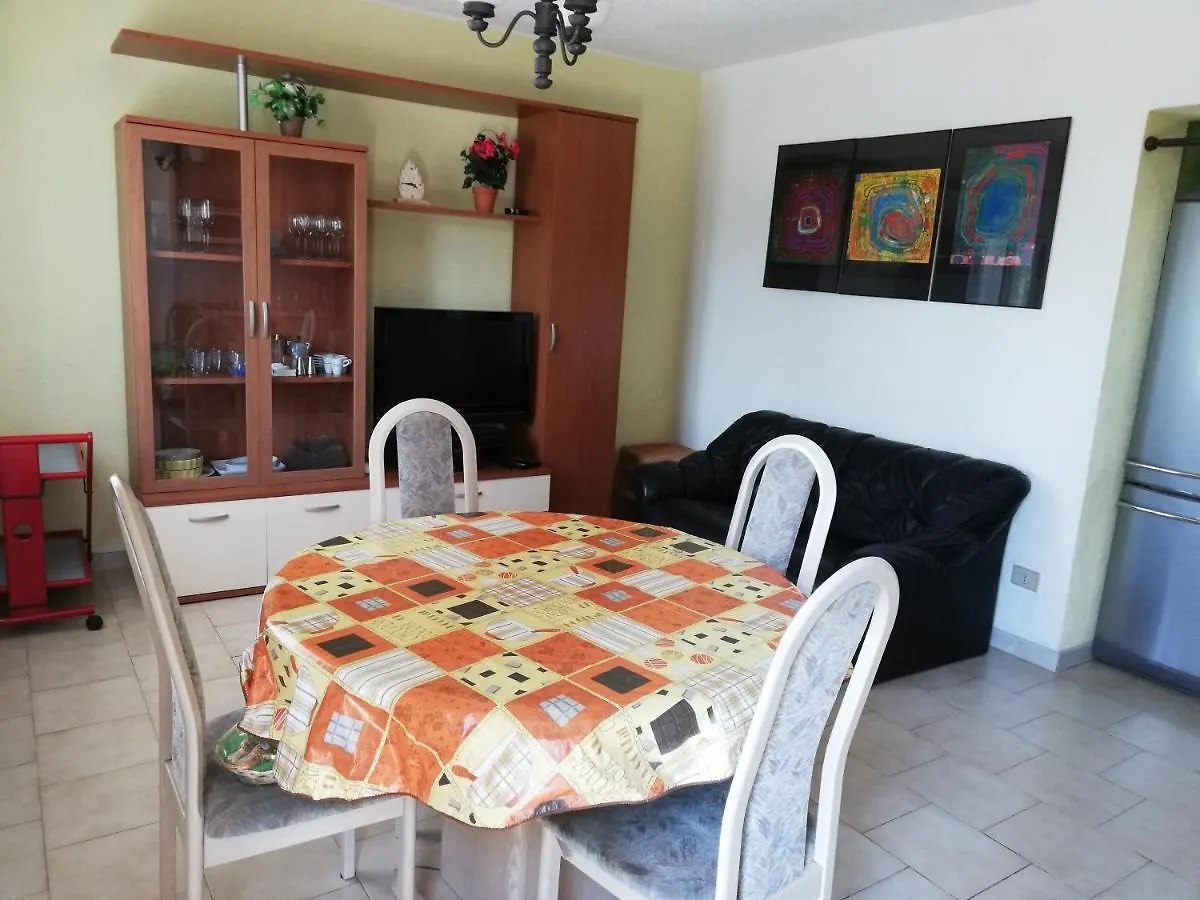 Giardino Apartment Porto Valtravaglia 0*,  Italy