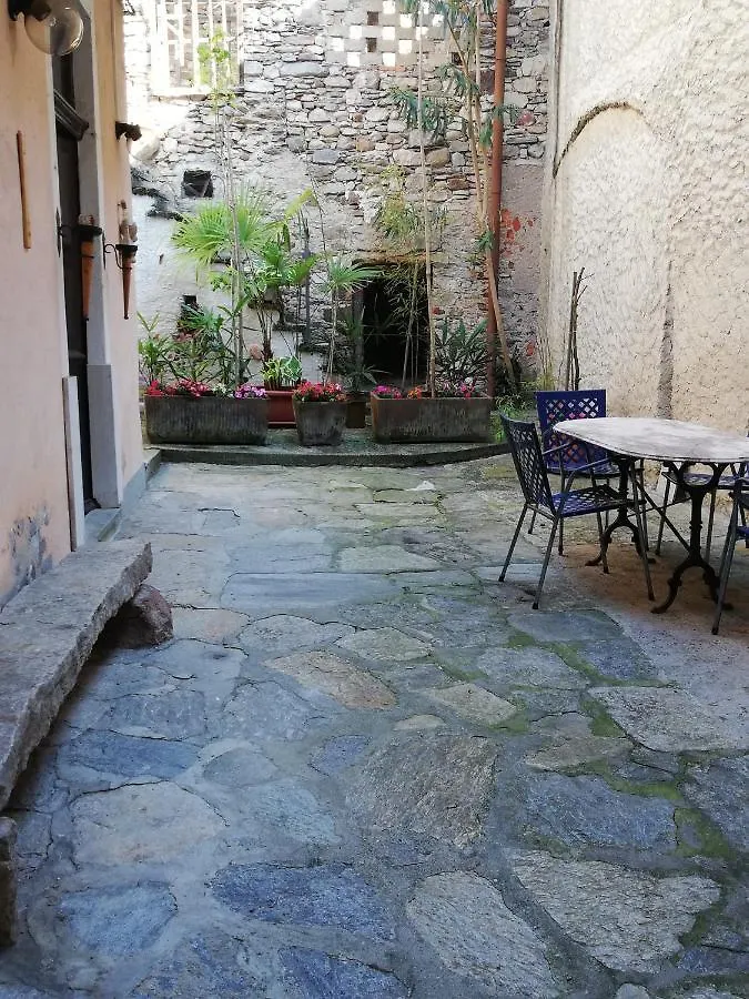 Giardino Apartment Porto Valtravaglia