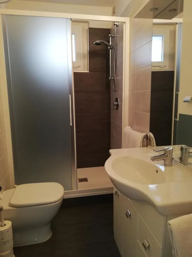 Giardino Apartment Porto Valtravaglia