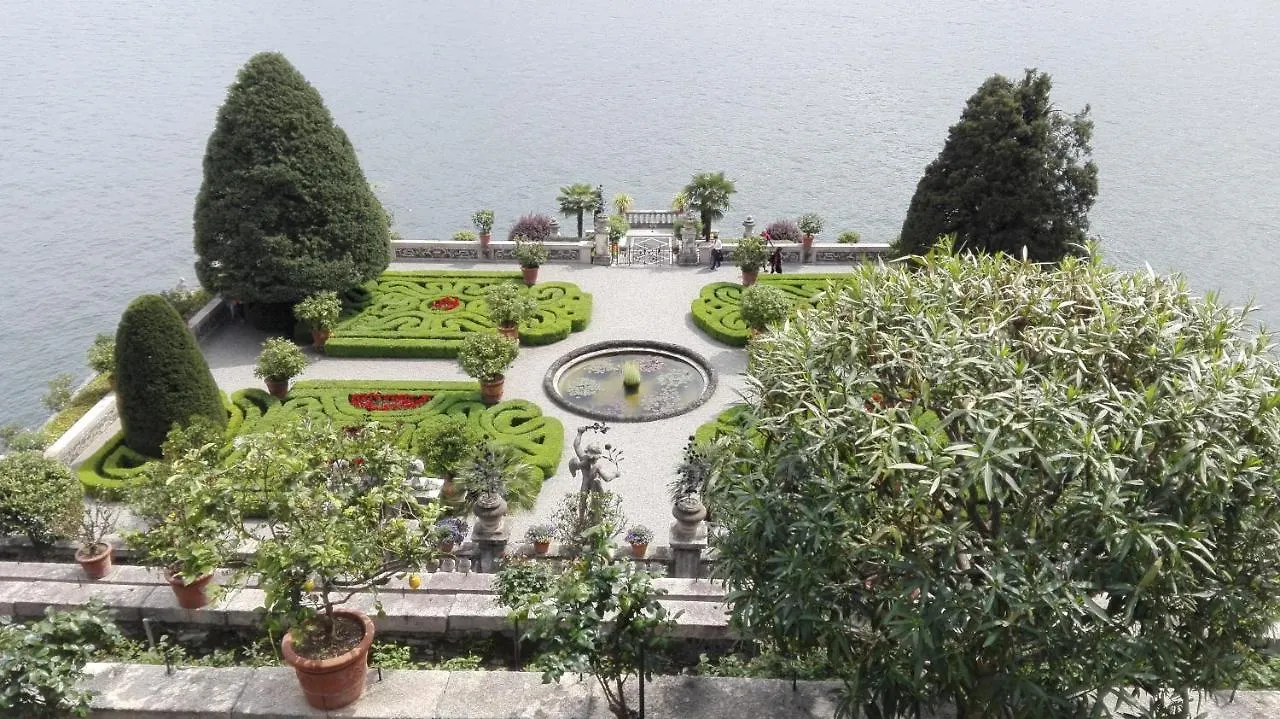 Giardino Apartment Porto Valtravaglia 0*,