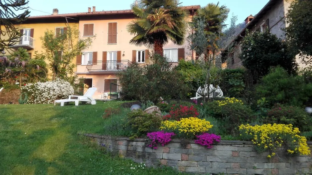 Giardino Apartment Porto Valtravaglia